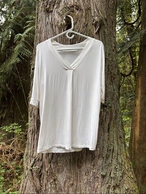 Denver Hayes Cream V-Neck Draped Tunic Top